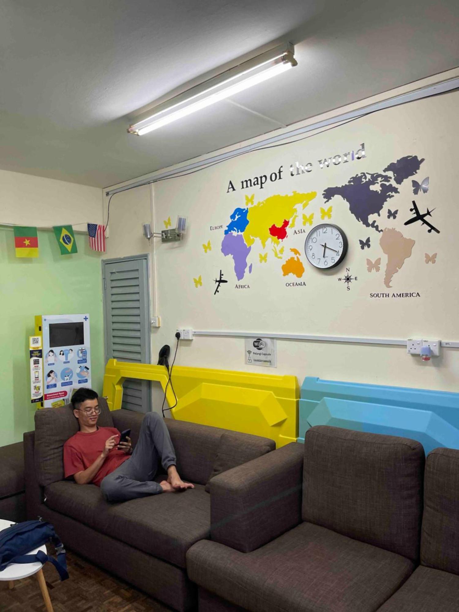 Pelangi Capsule Hostel Джохор-Бару Экстерьер фото